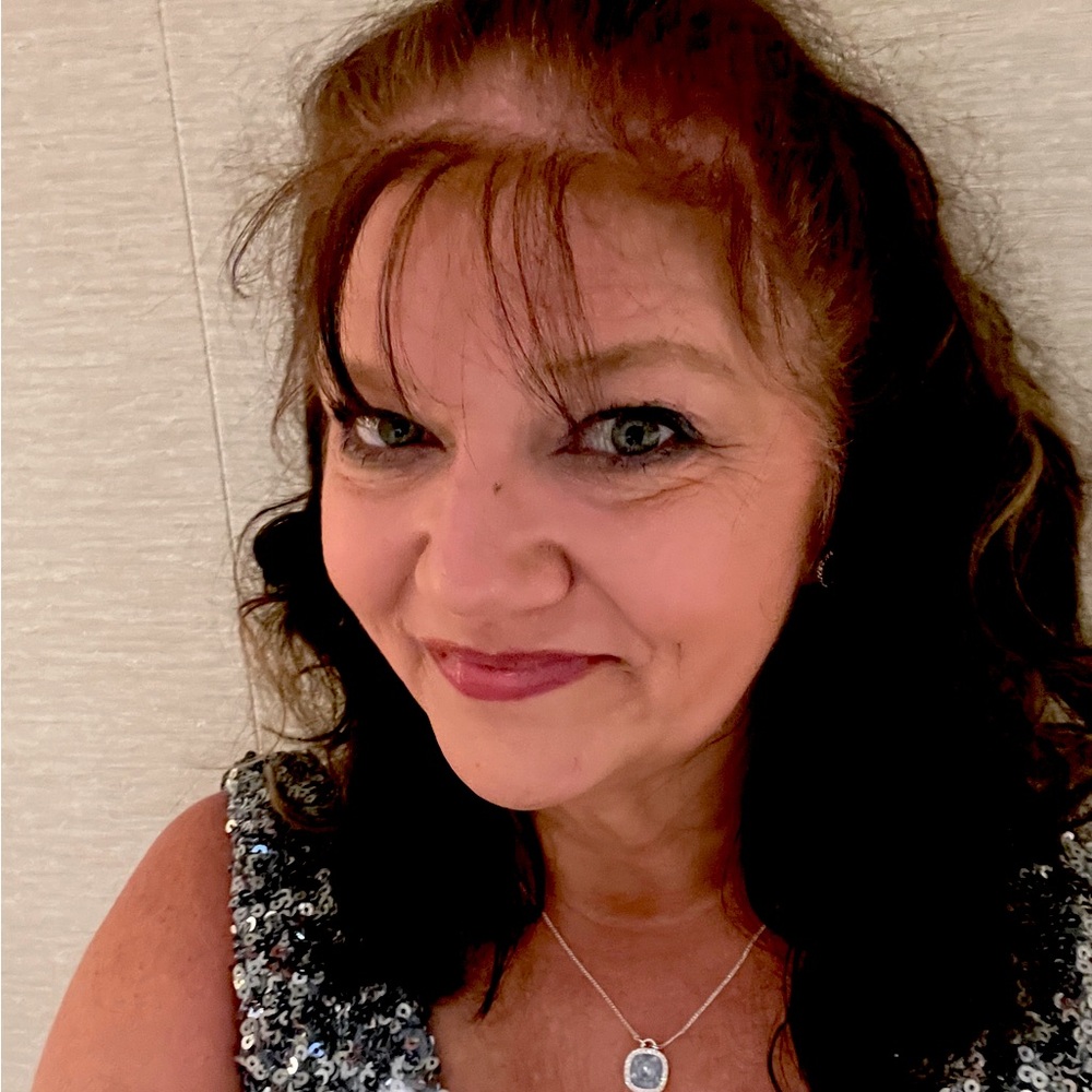 Meet your Posher, Cindy